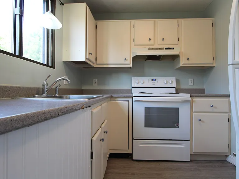 29 Center Rd — Photo 3