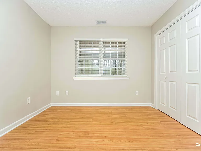 124 Spring Valley Cir — Photo 11