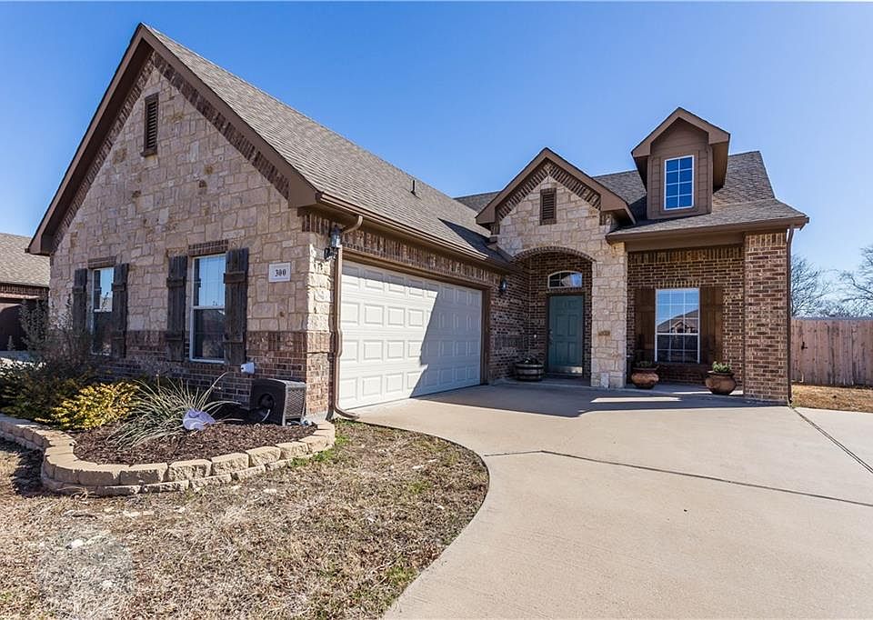 1st image of 300 Bob White Dr
