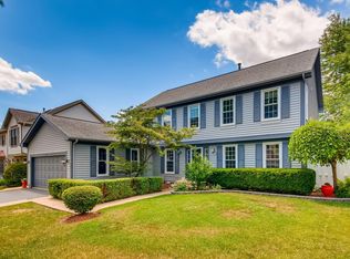 940 Ripple Brook Ln, Elgin, IL 60120