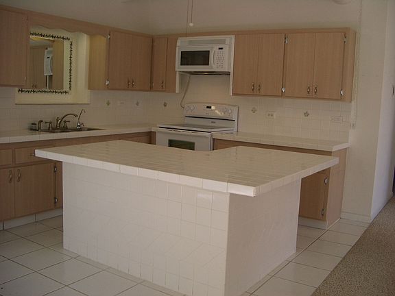 Kitchen with island