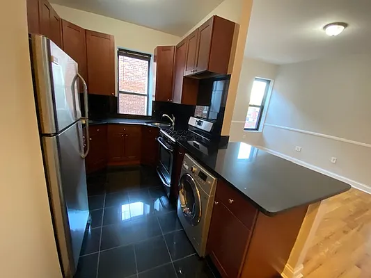 Rented by Mdays Realty | media 36