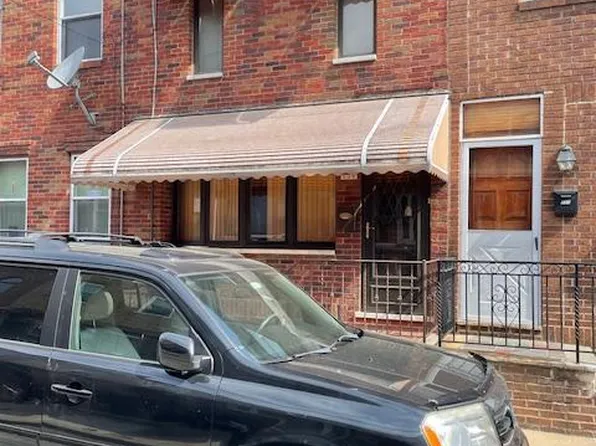 909 McClellan St, Philadelphia, PA 19148