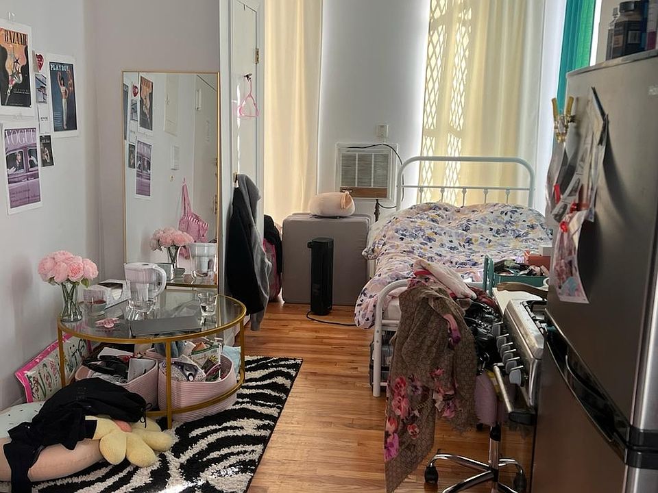 1st image of 76 E 1st St #1CC