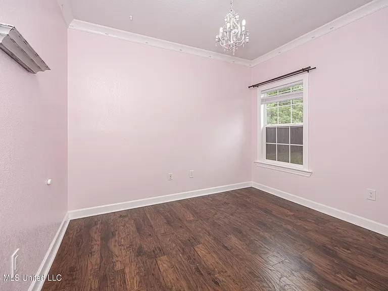 15208 Lisa Dr — Photo 35