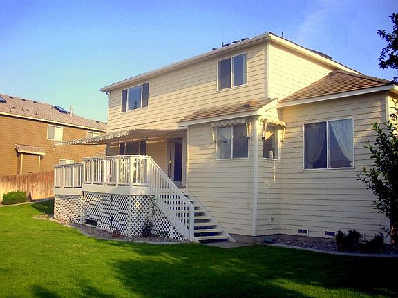 Large Deck w/Full Roll-out Canopy