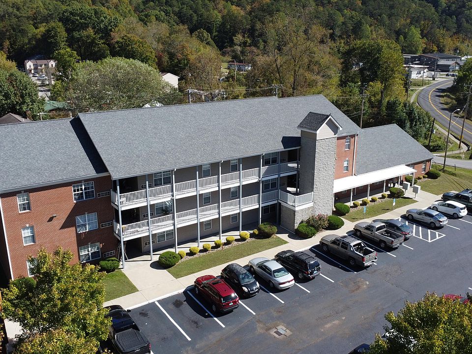 2nd image of 300 Rockcastle Rd