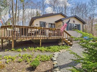 2143 Sheshequin Dr, Pocono Lake, PA 18347