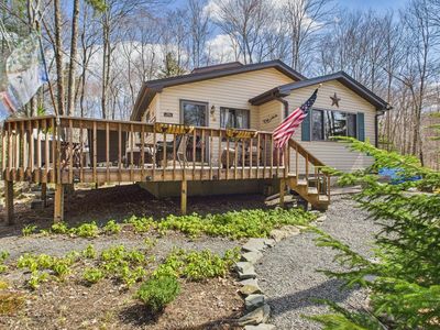 2143 Sheshequin Dr, Pocono Lake, PA, 18347