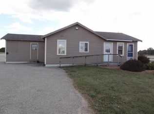 1970 Spindt Dr, Waupaca, WI 54981