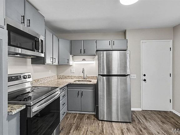 4th image of 2250 Rivoli Pl