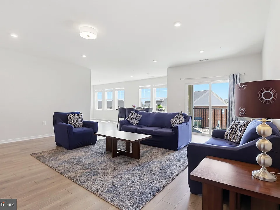 700 Mount Airy Ter NE #301