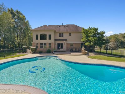 2368 Tanbark, Milford, MI, 48380