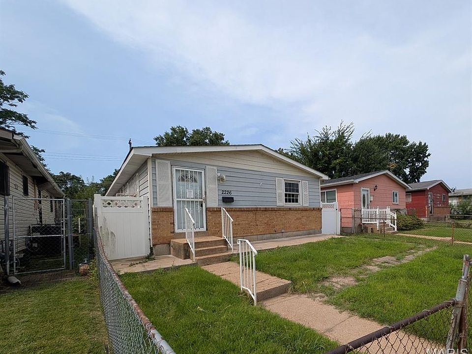 1st image of 2226 Sullivan Ave