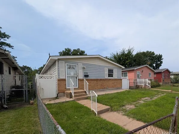 2226 Sullivan Ave, Saint Louis, MO 63107
