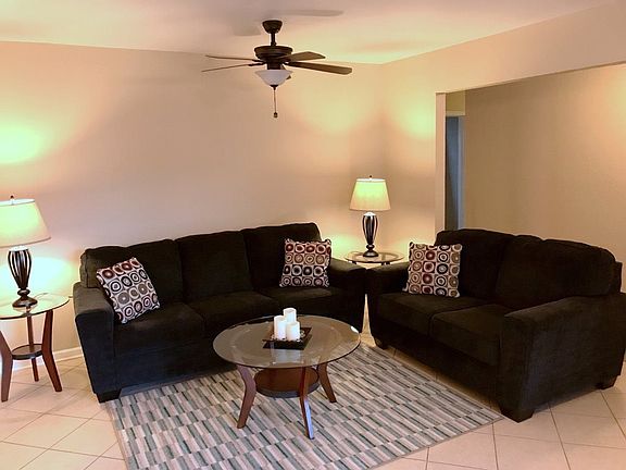 4th image of 4817 NE Winfield Cir
