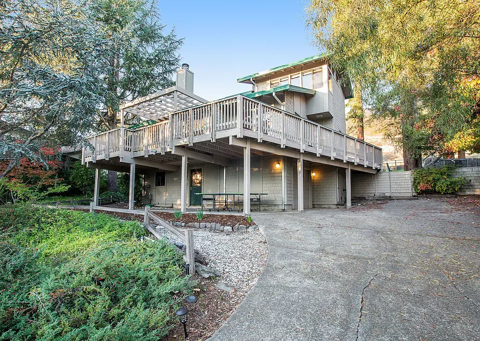 5561 Yerba Buena Rd