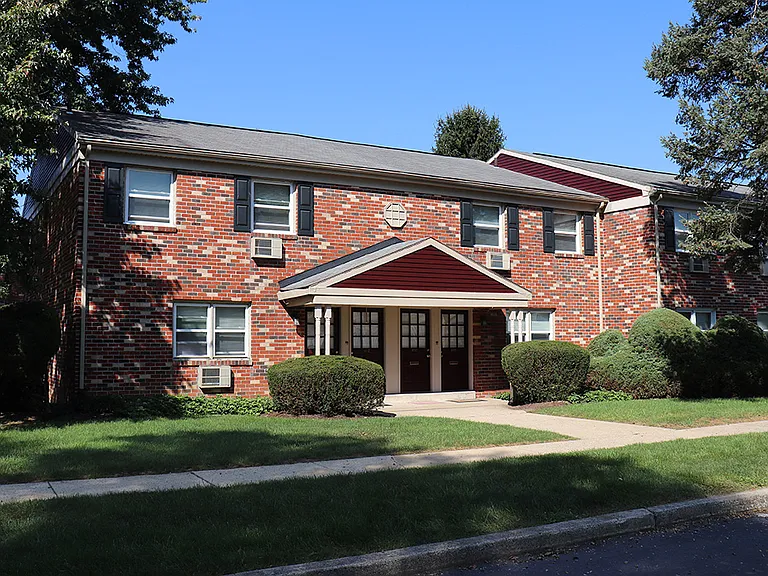 Concord Court Apartments — Photo 5