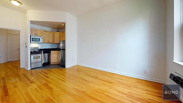 Rented by Bond New York | media 1