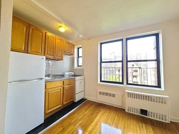 2nd image of 570 Ocean Ave #B1