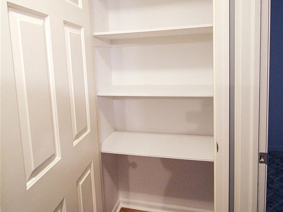 4th image of 12036 Schonborn Pl