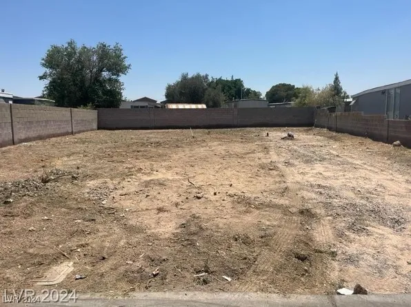 3833 Butternut Ln, Sunrise Manor, NV 89115