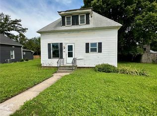 606 E Ethel St, Saint Joseph, IL 61873