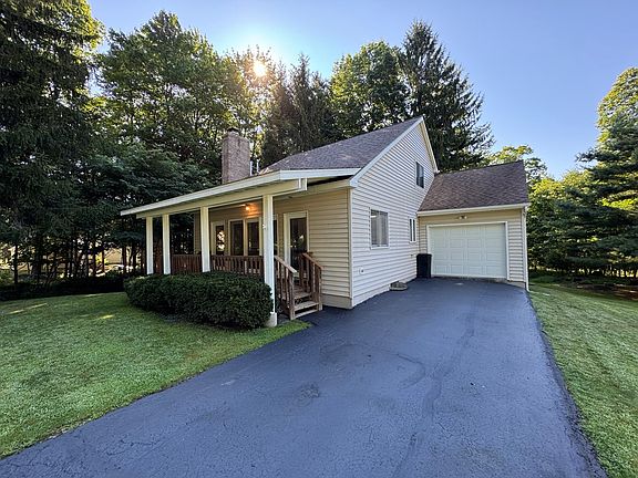 4th image of 104 Aspen Dr