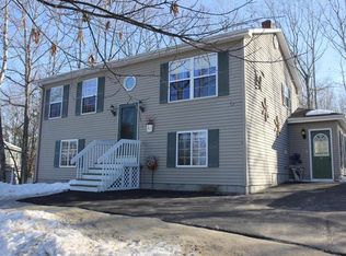 14 W View Dr, Lewiston, ME 04240