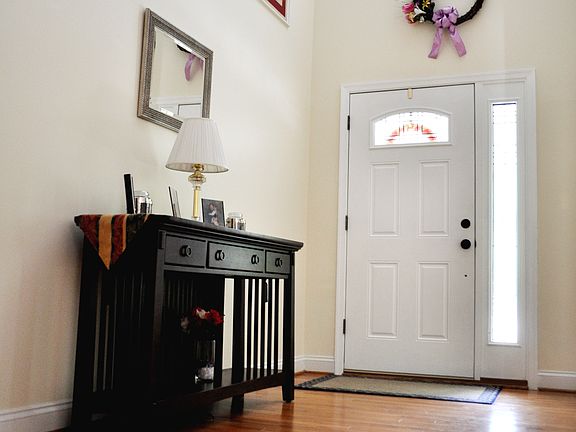 2-Story Foyer