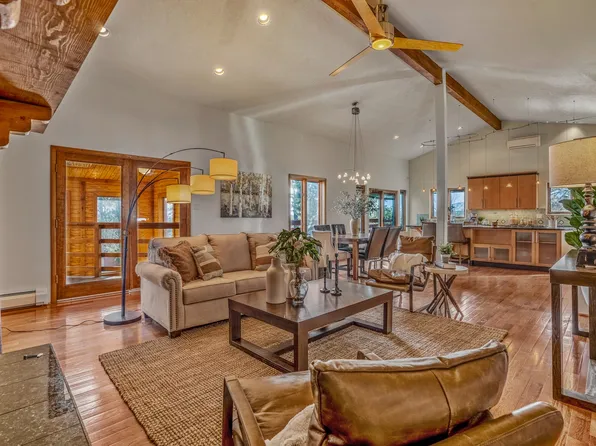 106 La Senda Rd, Los Alamos, NM 87547