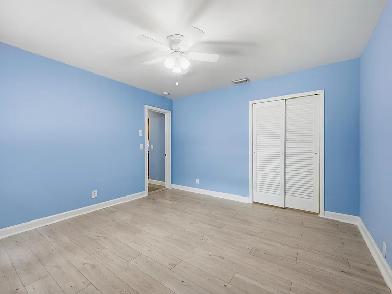 370 Orange Way — Photo 19