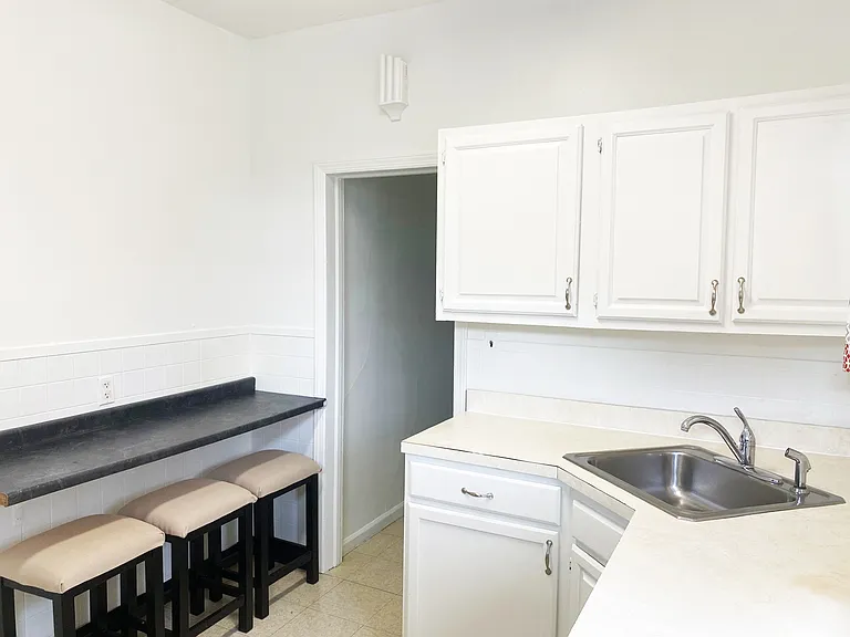 24 Sherwood Ave #2 — Photo 10