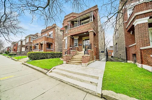 8008 S Green St #2 Photo 1