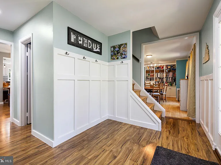4301 Mountain View Dr — Photo 3