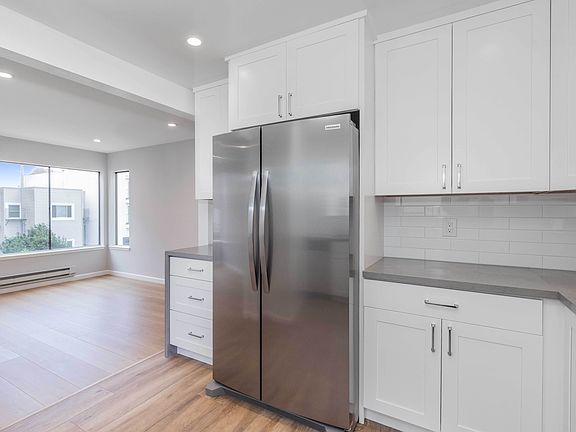 5th image of 410 44th Ave #303