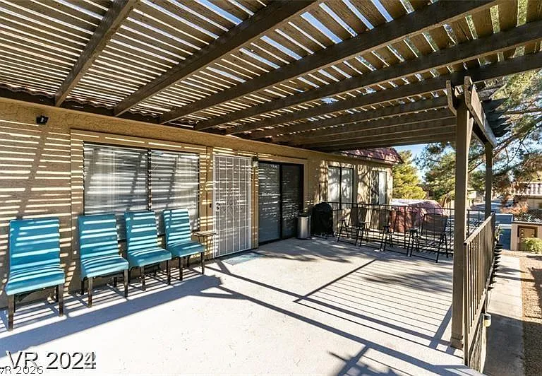 1887 Apricot Ct — Photo 1