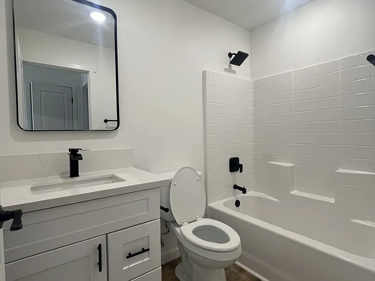 444 S 1st St E #1 — Photo 12