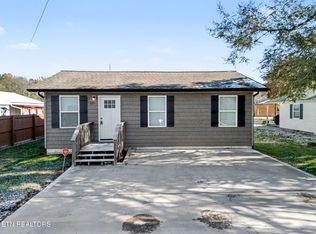 210 Church Ave, Rocky Top, TN 37769