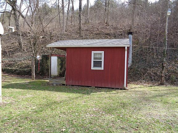 3rd image of 1601 Dutchmans Creek Rd