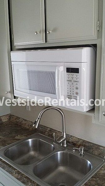 2nd image of 4311 Winona Ave APT 06