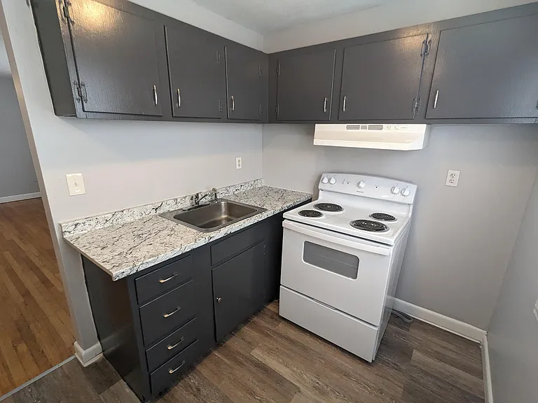 15 Carpenter St #A2 — Photo 2