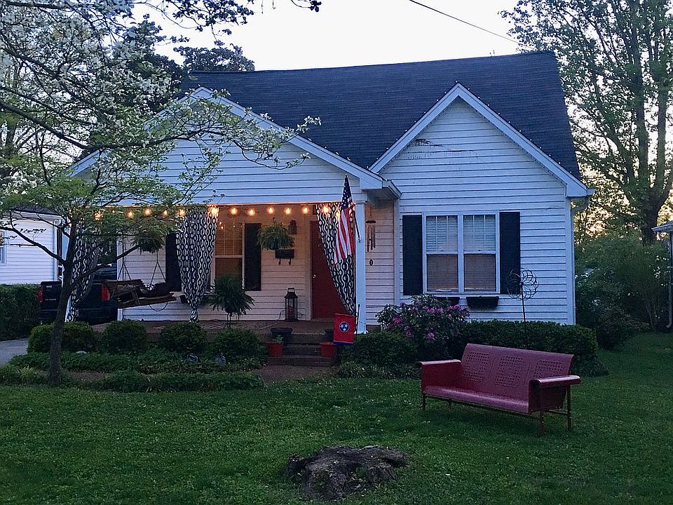 1st image of 320 Hume Ave