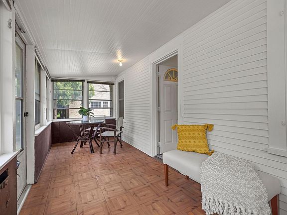 5th image of 4939 41st Ave S