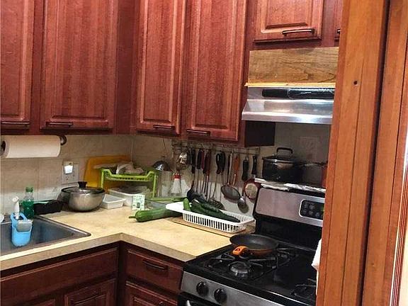 3rd image of 71-54 160th St #1
