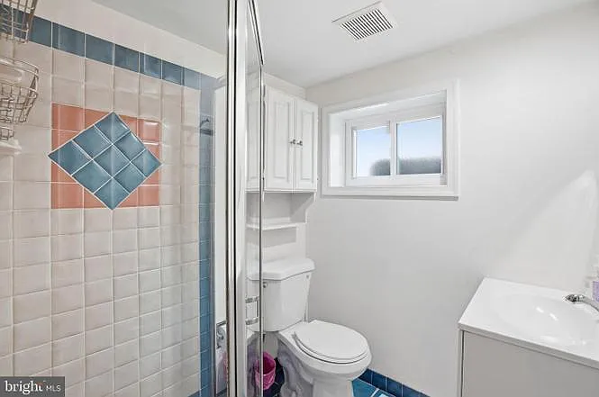 115 S Kensington St — Photo 12