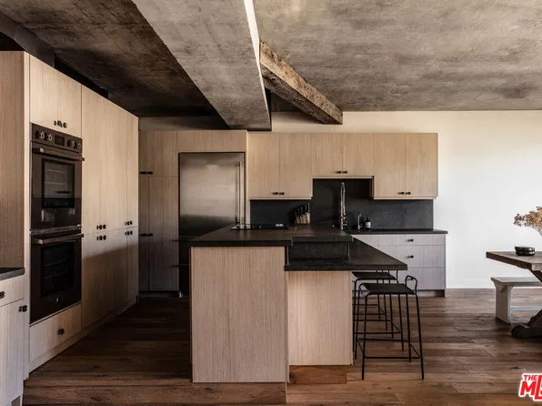818 N Doheny Dr APT 1103, West Hollywood, CA 90069