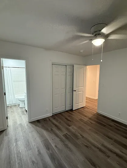 4800 August St #11 — Photo 7