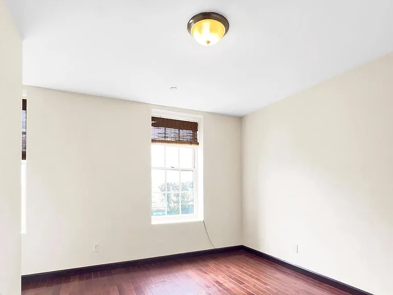 230 Market St #3 — Photo 5