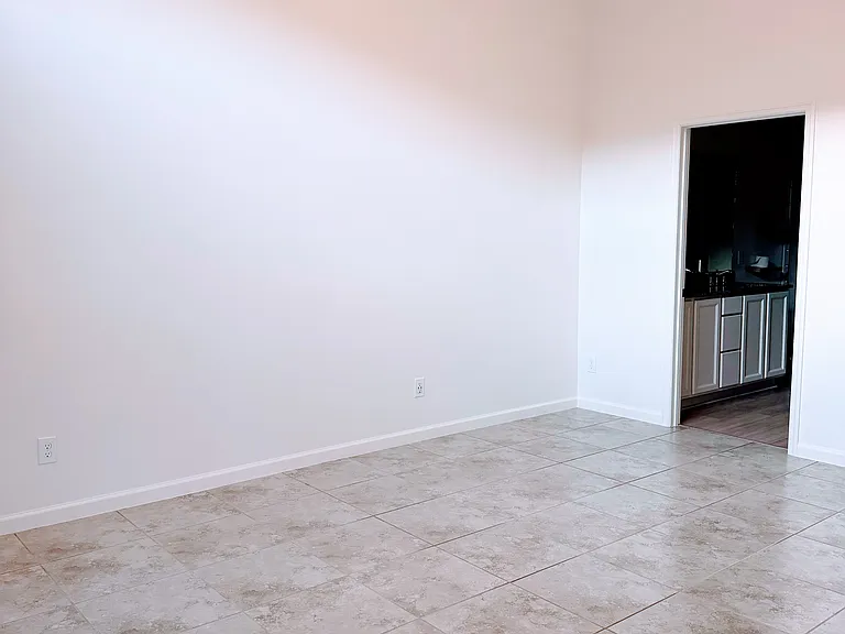 Master Bedroom, 1st floor, connected master bathroom and walk in closet